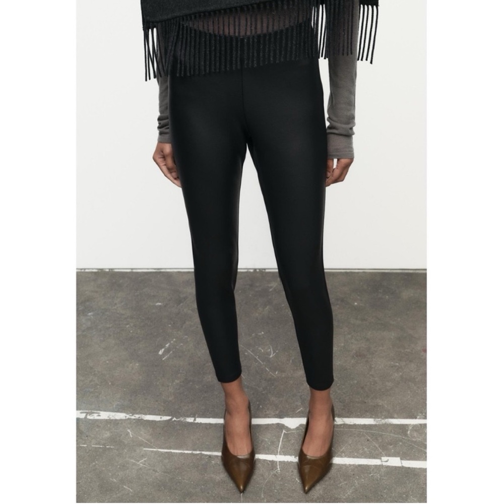 NWT Zara Mid Rise Waxed Coated Faux Leather Leggings in Black Size Large